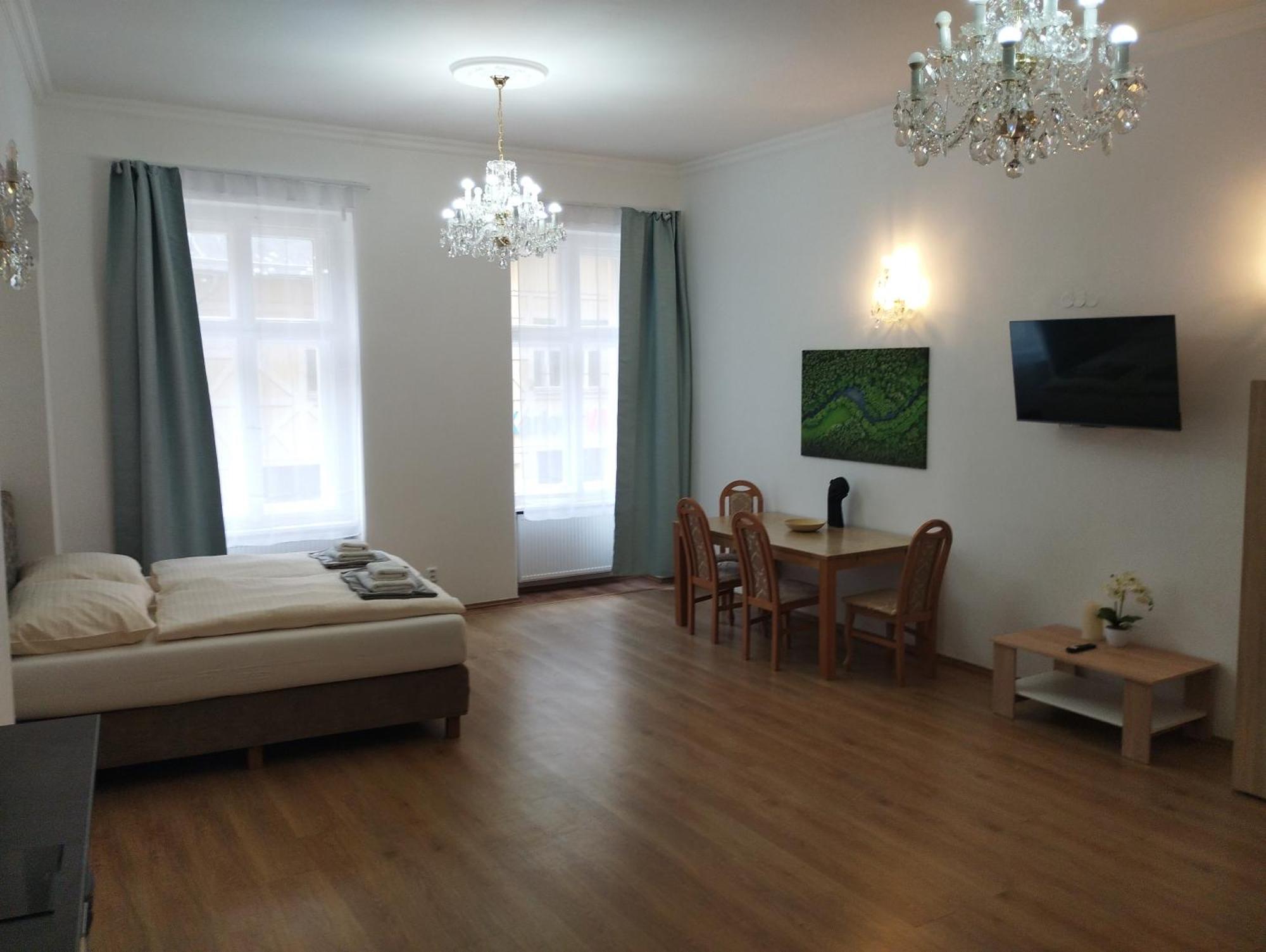 Apartments Paderewski Karlovy Vary Exterior foto